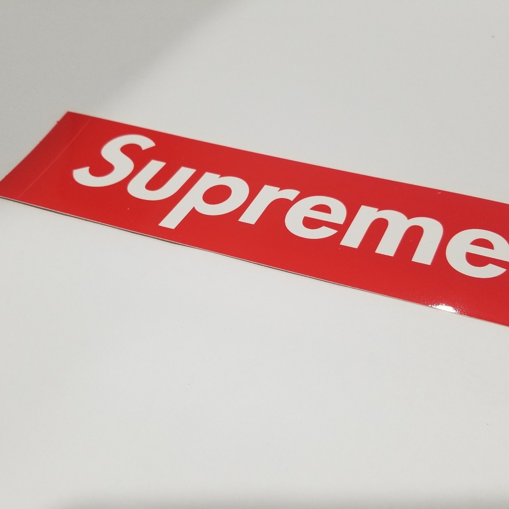 Supreme Box Logo Sticker - Picture 3 of 3
